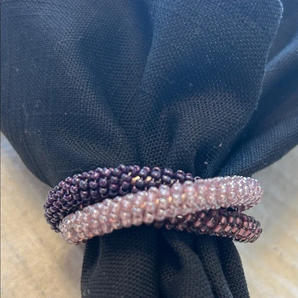 NWT Set of 10 Purple, Lavender & Raspberry Triple Ring Glass Beaded Napkin Rings - Picture 3 of 5